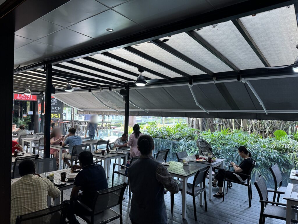 アロフト・シンガポール・ノベナ 朝食会場