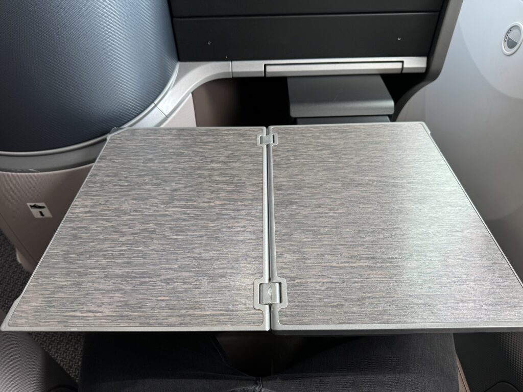 シンガポール航空ビジネスクラス　座席