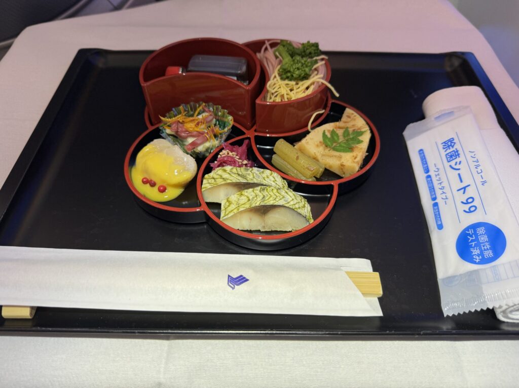 シンガポール航空ビジネスクラス　機内食　福岡ーシンガポール