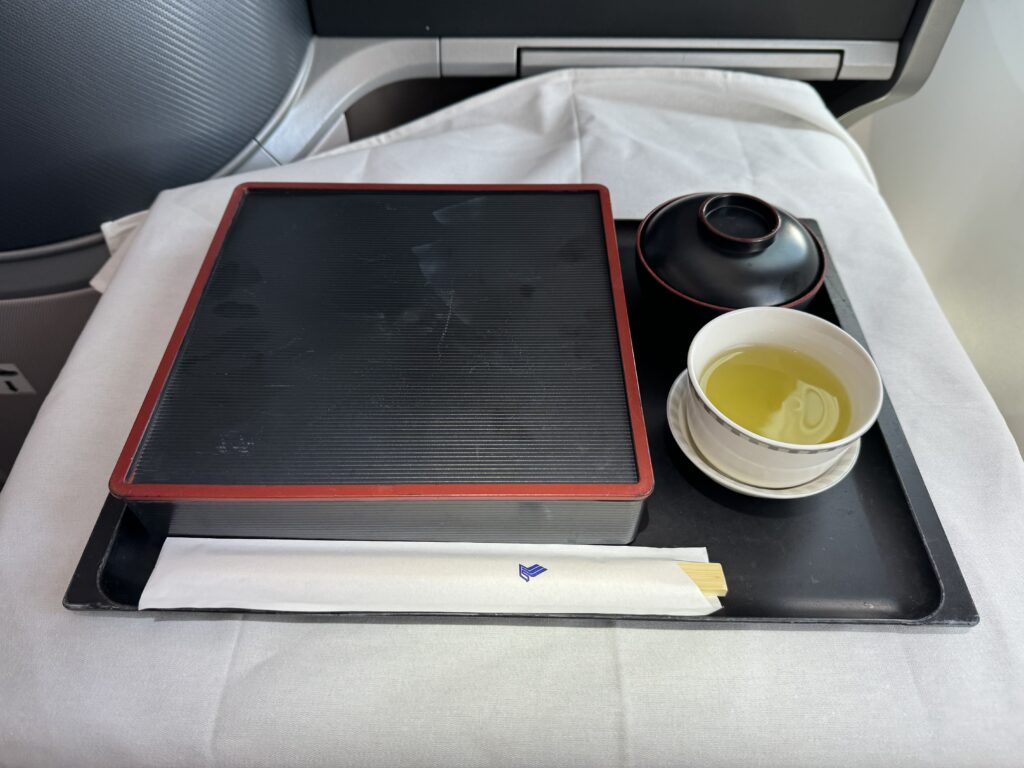 シンガポール航空ビジネスクラス　機内食　福岡ーシンガポール