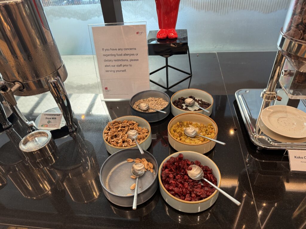 アロフト・シンガポール・ノベナ 朝食　フード