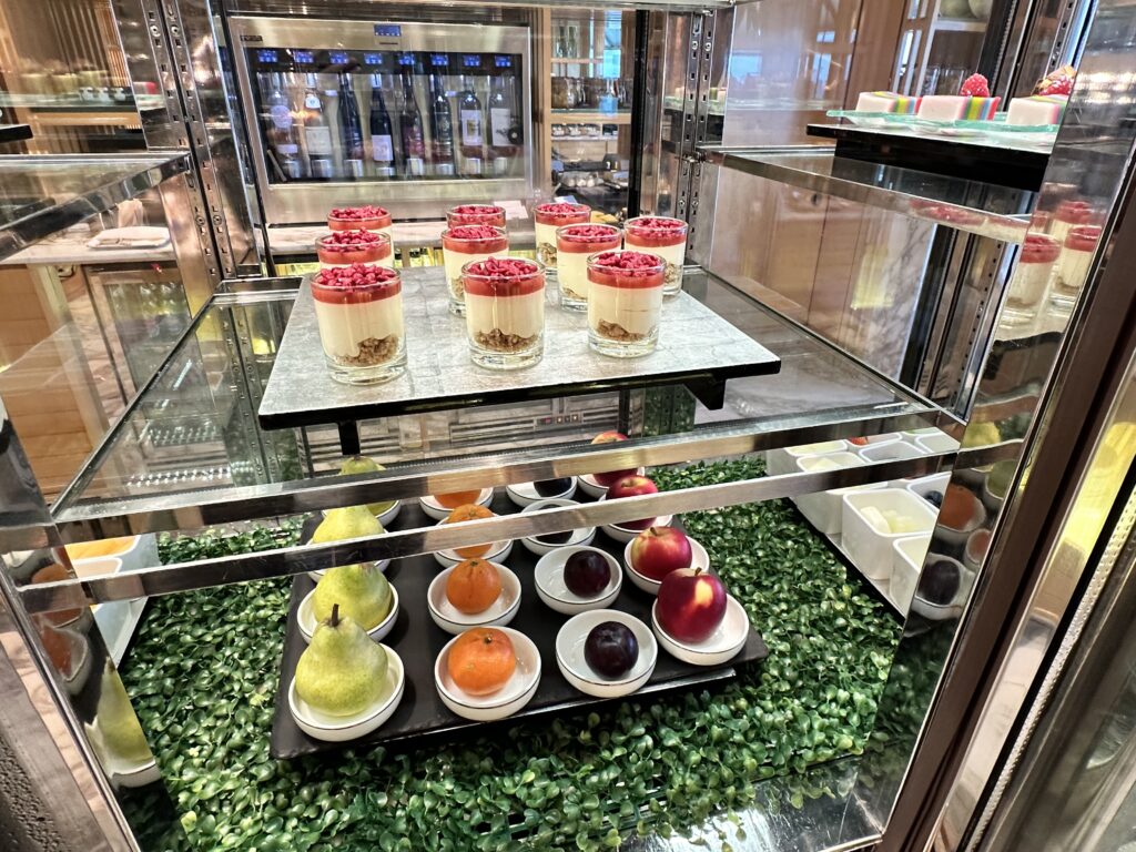 ザ・リッツ・カールトン・ミレニア シンガポール　クラブラウンジ　
軽食　デザート