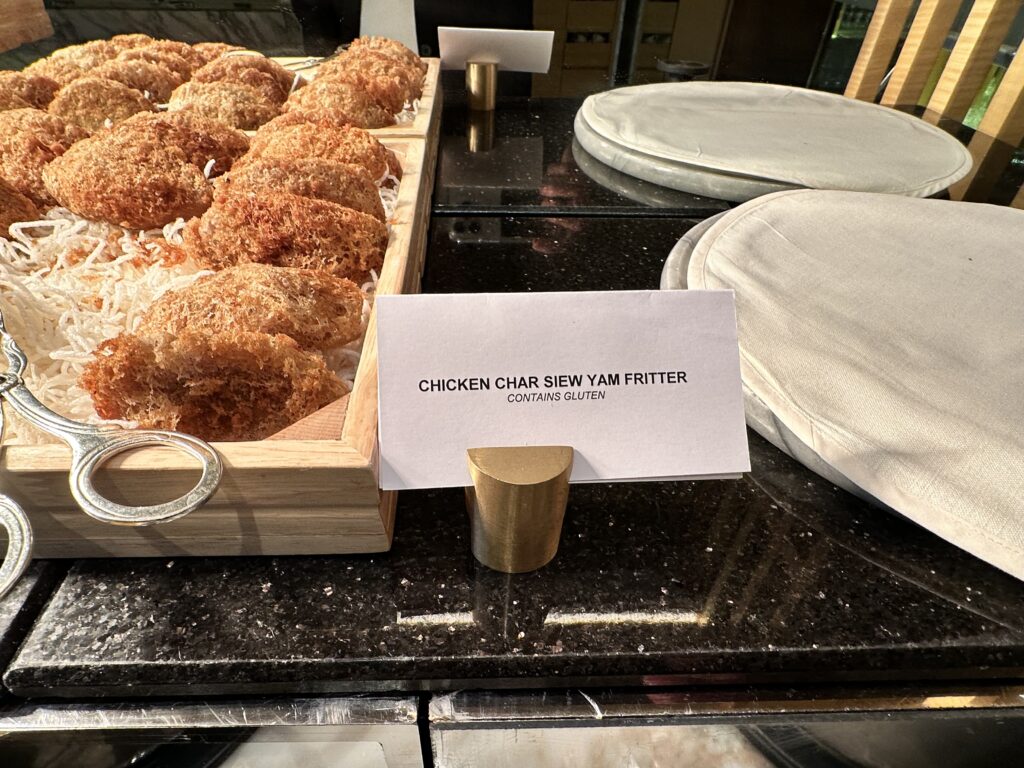 ザ・リッツ・カールトン・ミレニア シンガポール　クラブラウンジ　
軽食　フード