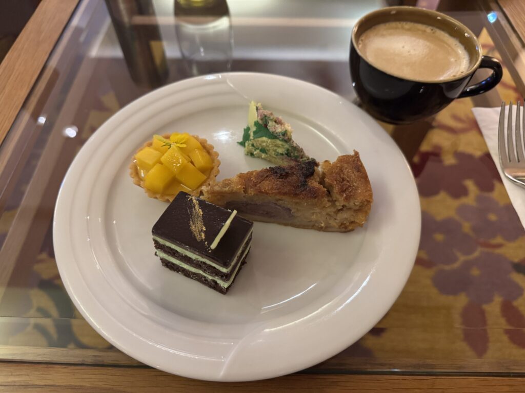 ルネッサンス･リバーサイド･ホテル･サイゴン　ラウンジ夕食　1日目