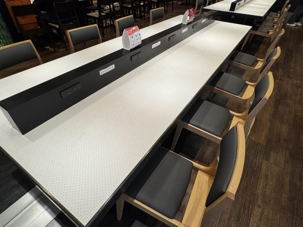 「海膳空膳」店内の様子