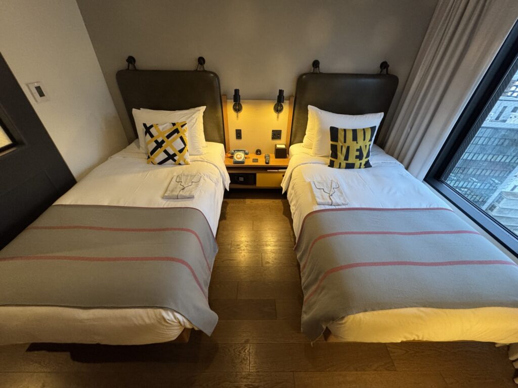モクシー梅田客室ベット