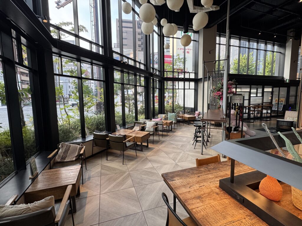 モクシー梅田ロビー朝食