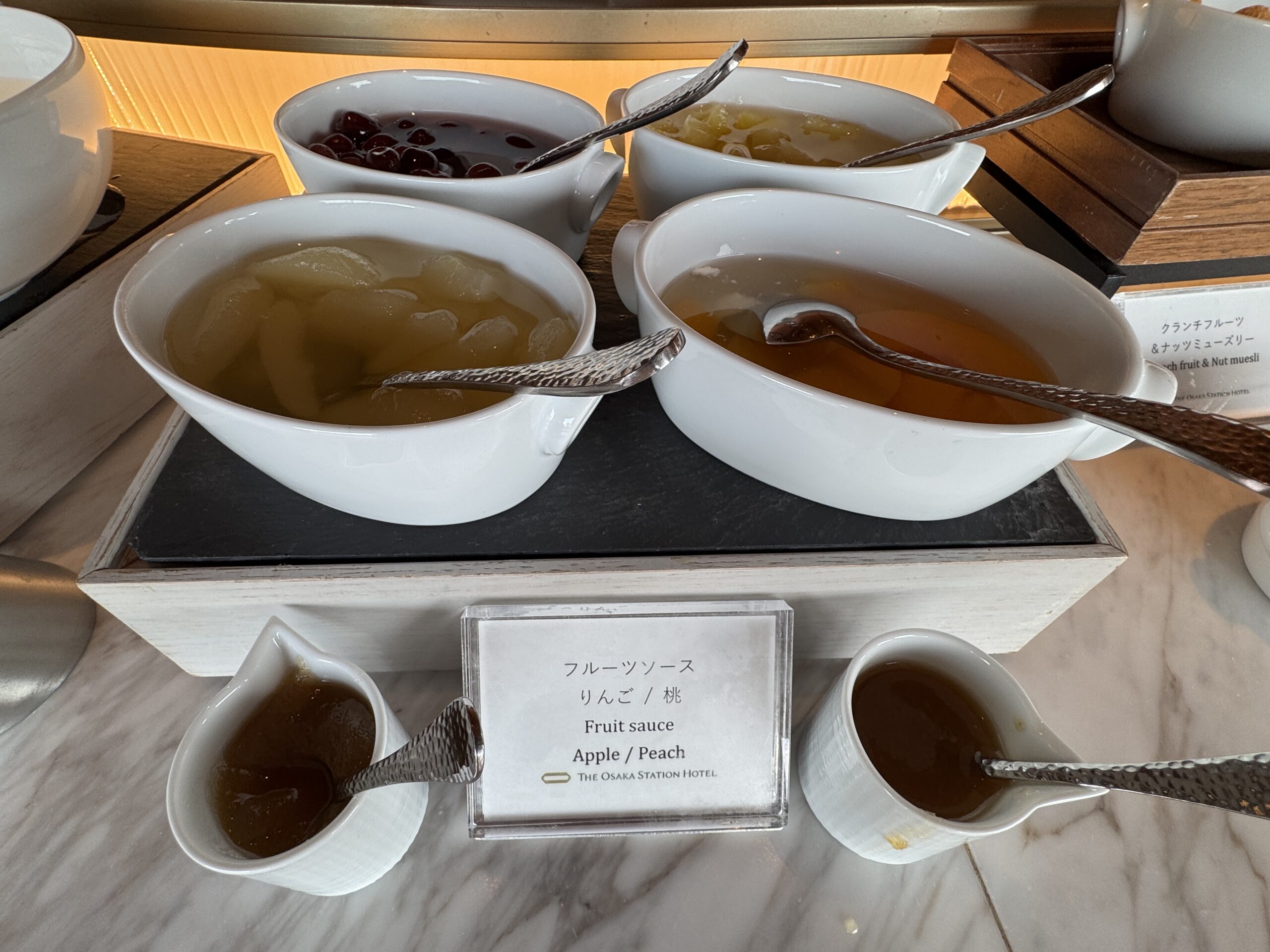 レストラン朝食