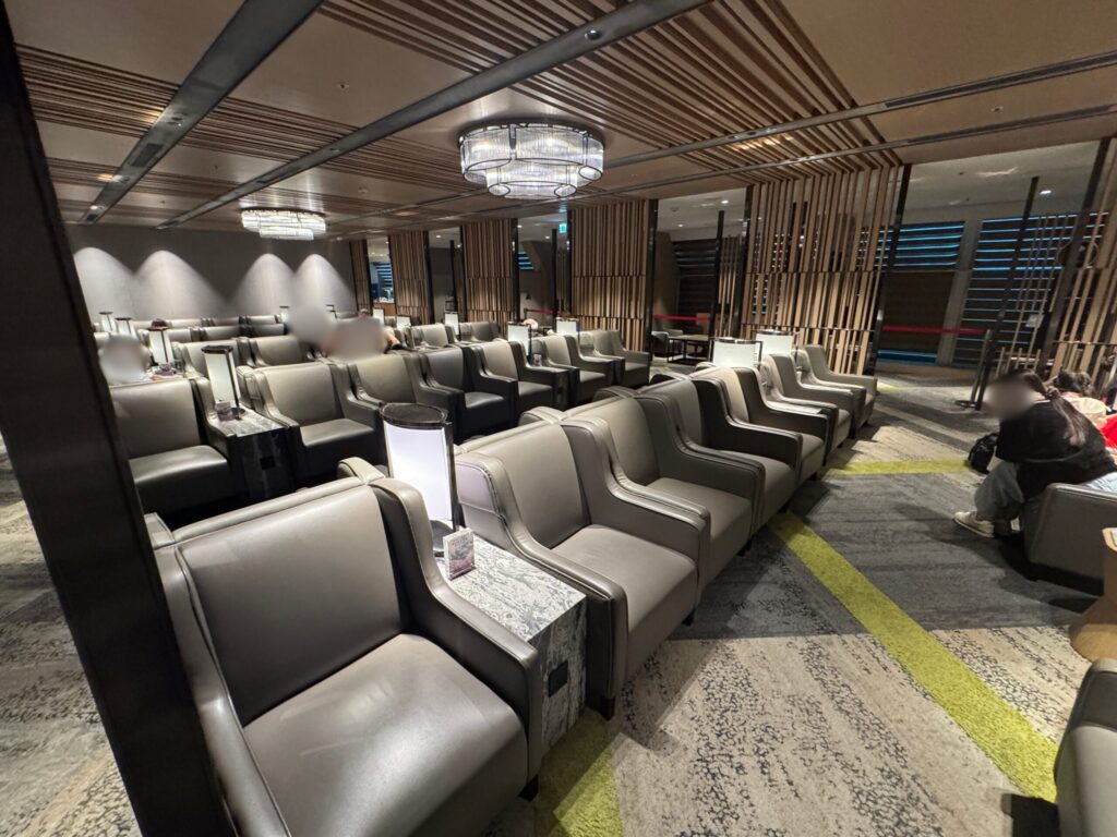 桃園国際空港 第2ターミナル　プラザプレミアムラウンジ (Zone A)　内観