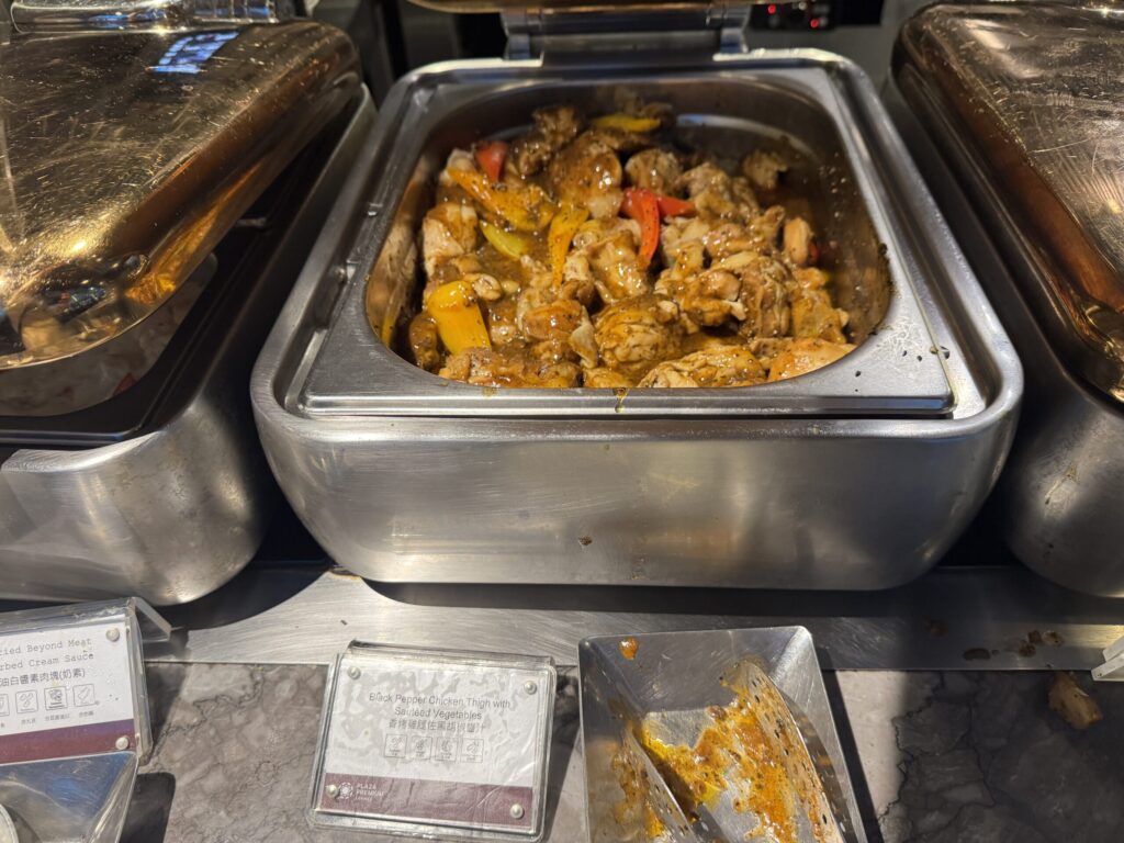 桃園国際空港 第2ターミナル「プラザプレミアムラウンジ (Zone A1)」 食事