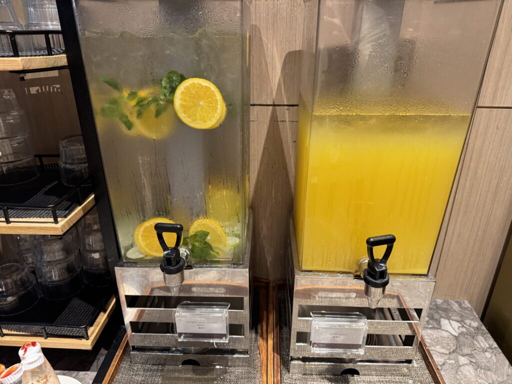 桃園国際空港 第2ターミナル「プラザプレミアムラウンジ (Zone A)」ドリンク