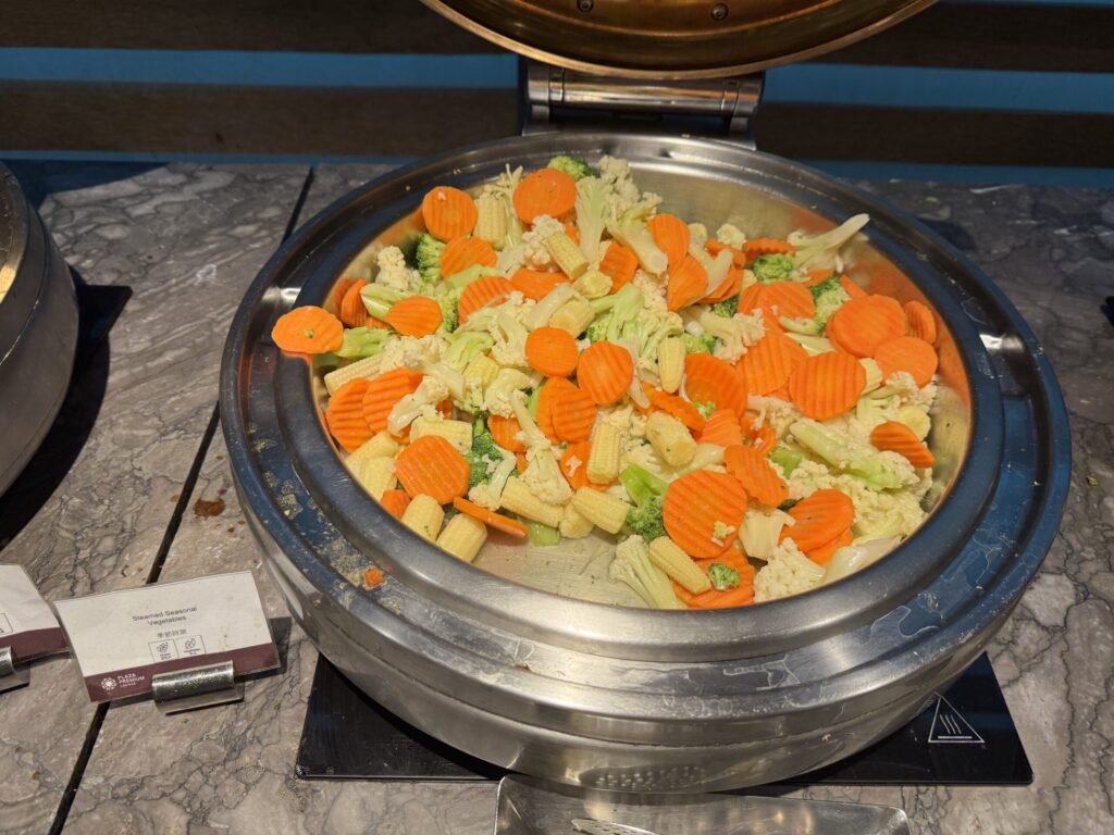 桃園国際空港 第2ターミナル「プラザプレミアムラウンジ (Zone A)」 食事