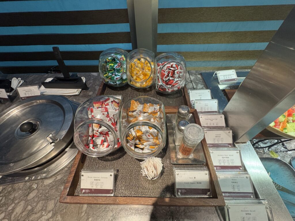 桃園国際空港 第2ターミナル「プラザプレミアムラウンジ (Zone A)」 食事