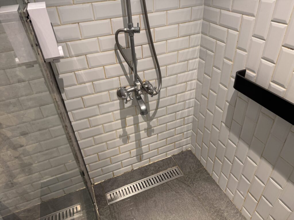 桃園国際空港 第2ターミナル　プラザプレミアムラウンジ (Zone A)　シャワールーム