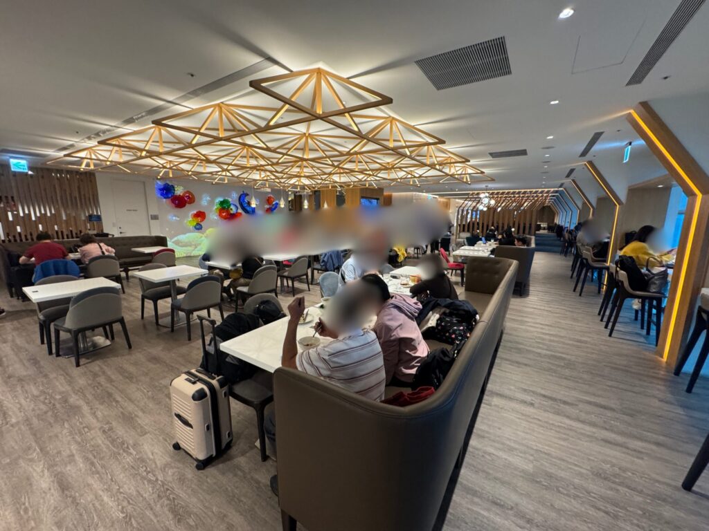 桃園国際空港 第2ターミナル「オリエンタルクラブラウンジ」内観