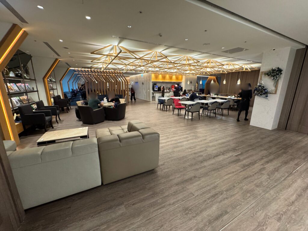 桃園国際空港 第2ターミナル「オリエンタルクラブラウンジ」内観