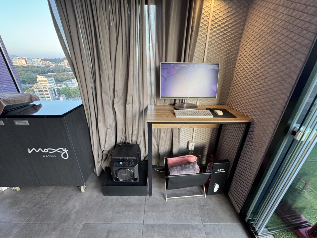 モクシーソウル仁寺洞フロント&バー