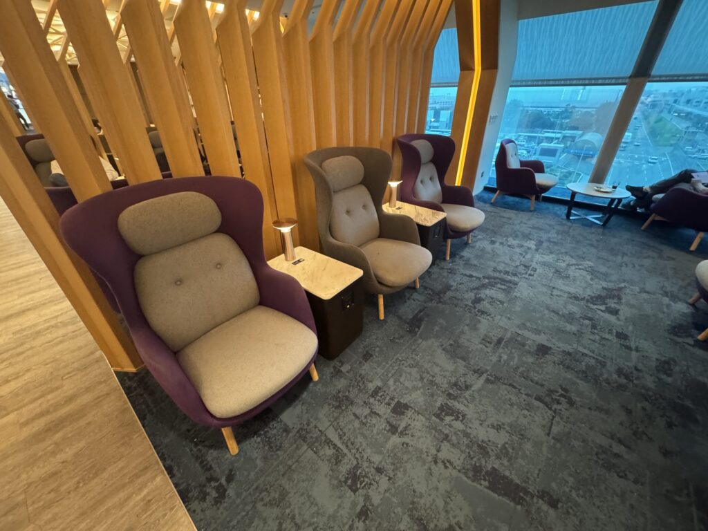 桃園国際空港 第2ターミナル「オリエンタルクラブラウンジ」内観