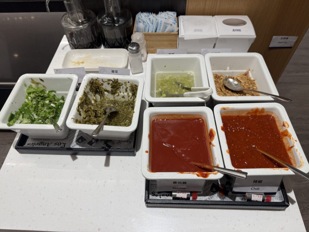 桃園国際空港 第2ターミナル「オリエンタルクラブラウンジ」 食事