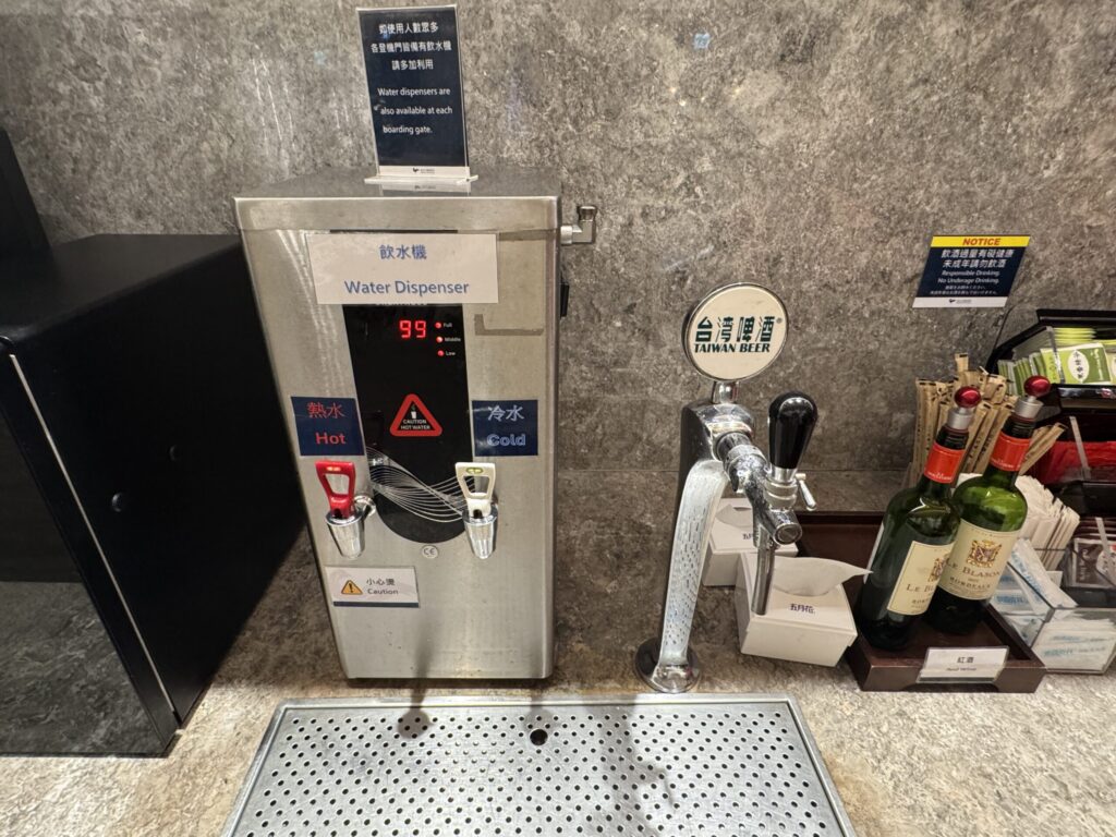 桃園国際空港 第2ターミナル「オリエンタルクラブラウンジ」 ドリンク