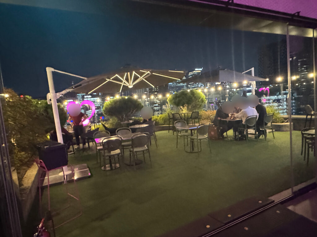 モクシーソウル仁寺洞フロント&バー