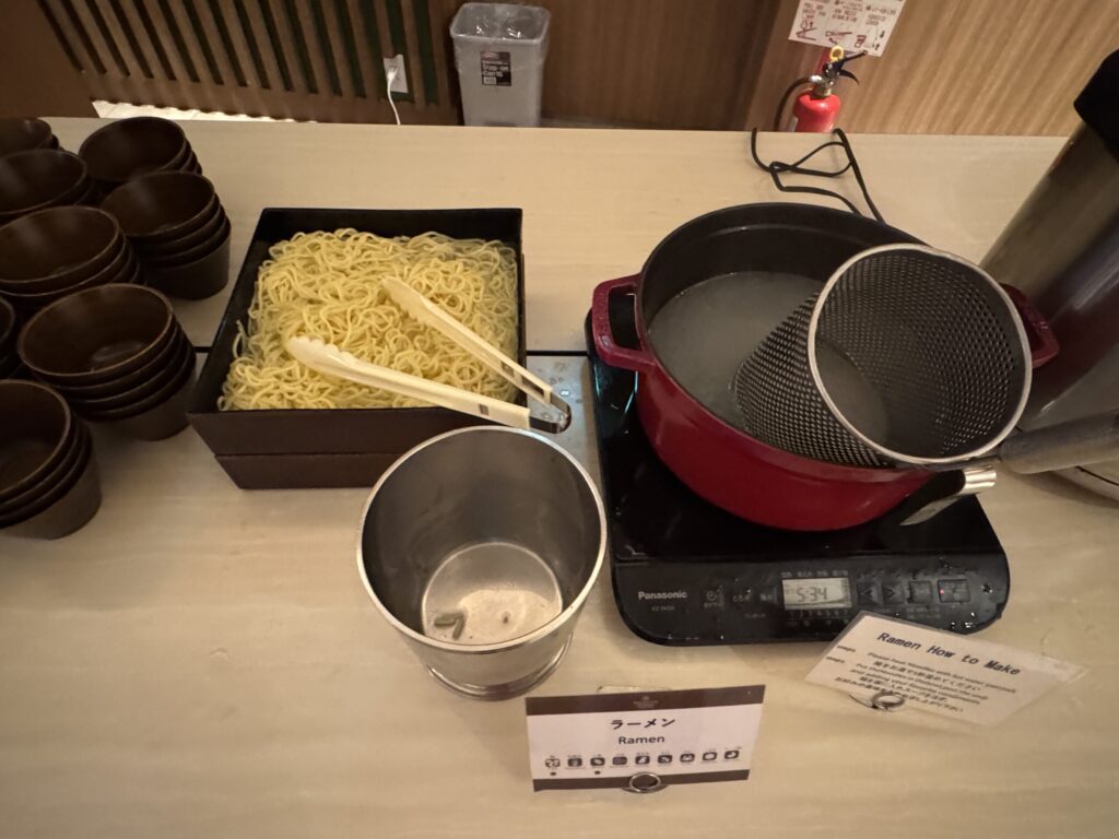 シェラトングランデトーキョーベイ クラブラウンジ ラーメン