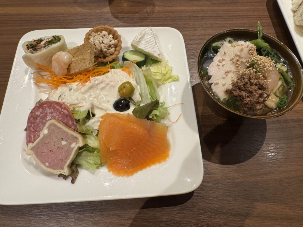 シェラトングランデトーキョーベイ クラブラウンジ  食事