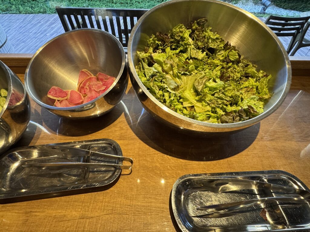 シェラトングランデトーキョーベイ 朝食ビュッフェ サラダ