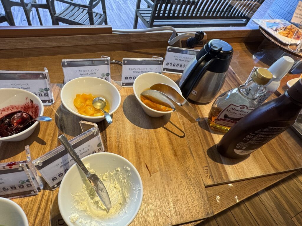 シェラトングランデトーキョーベイ 朝食ビュッフェ パン