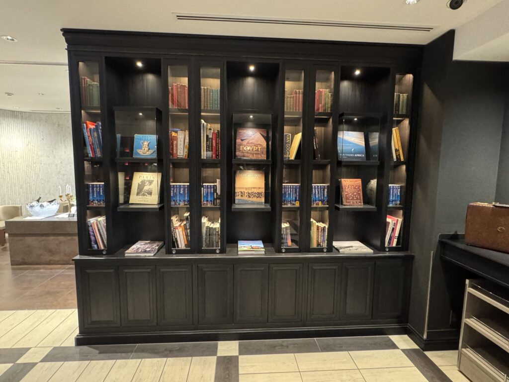 JALファーストクラスラウンジ 靴磨きサービス 展示品