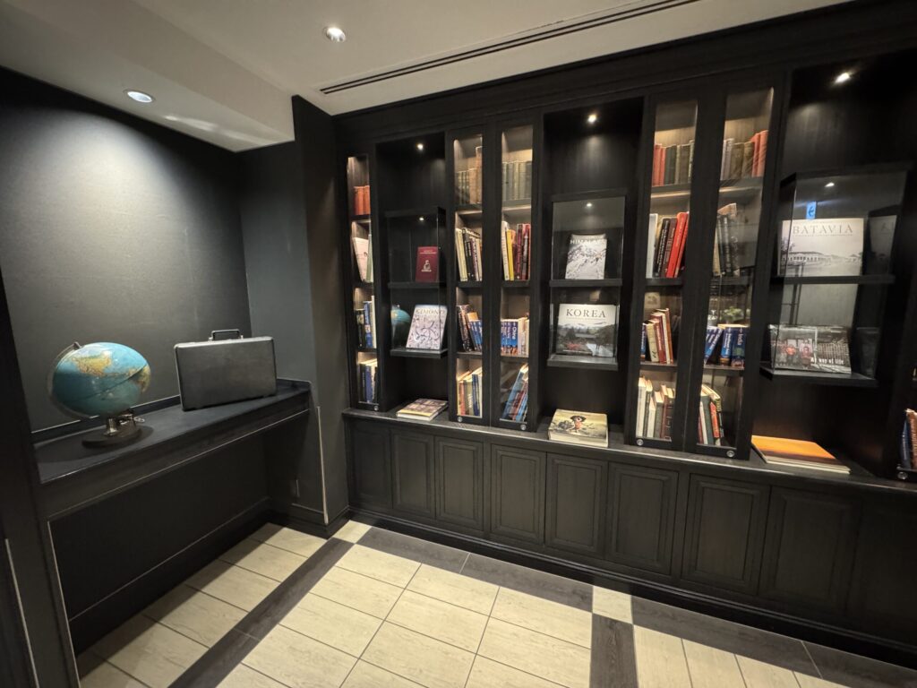 JALファーストクラスラウンジ 靴磨きサービス 展示品