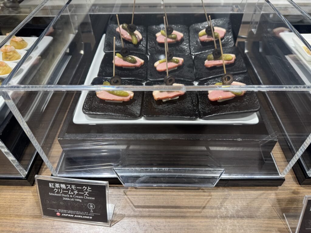 JALファーストクラスラウンジ フードエリア 料理