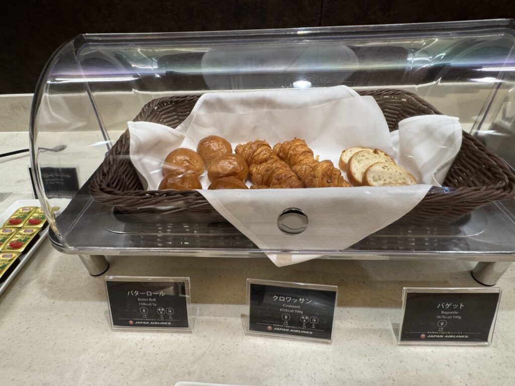 JALファーストクラスラウンジ お寿司カウンター 軽食