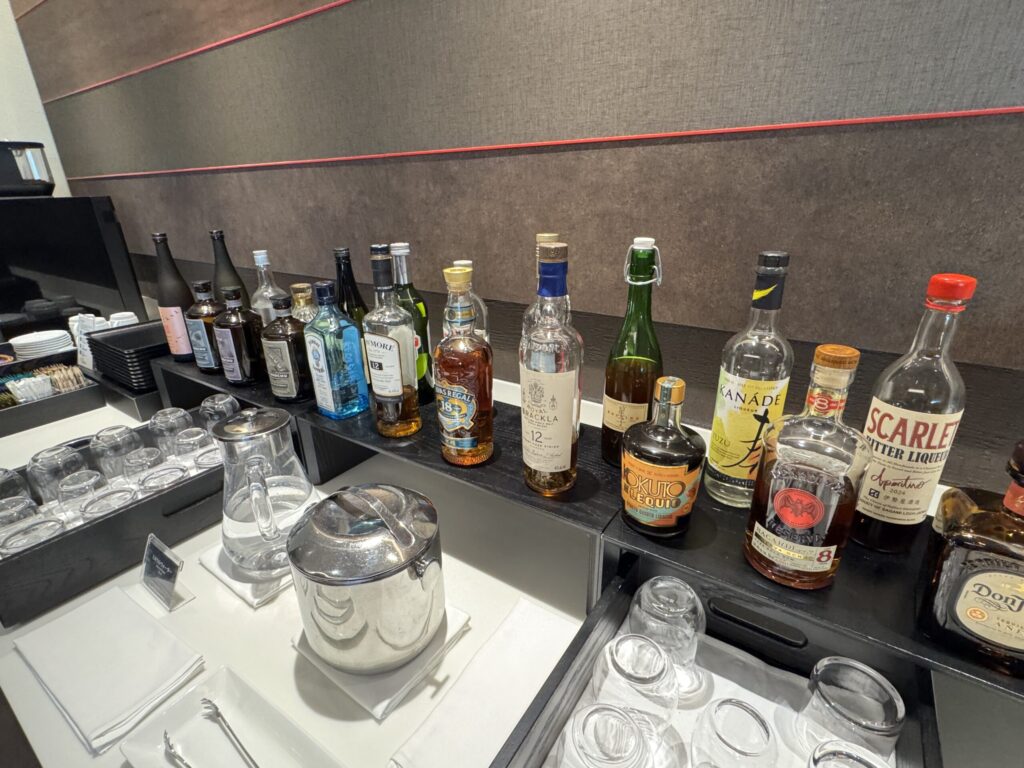 JALファーストクラスラウンジ JAL's SALON アルコール