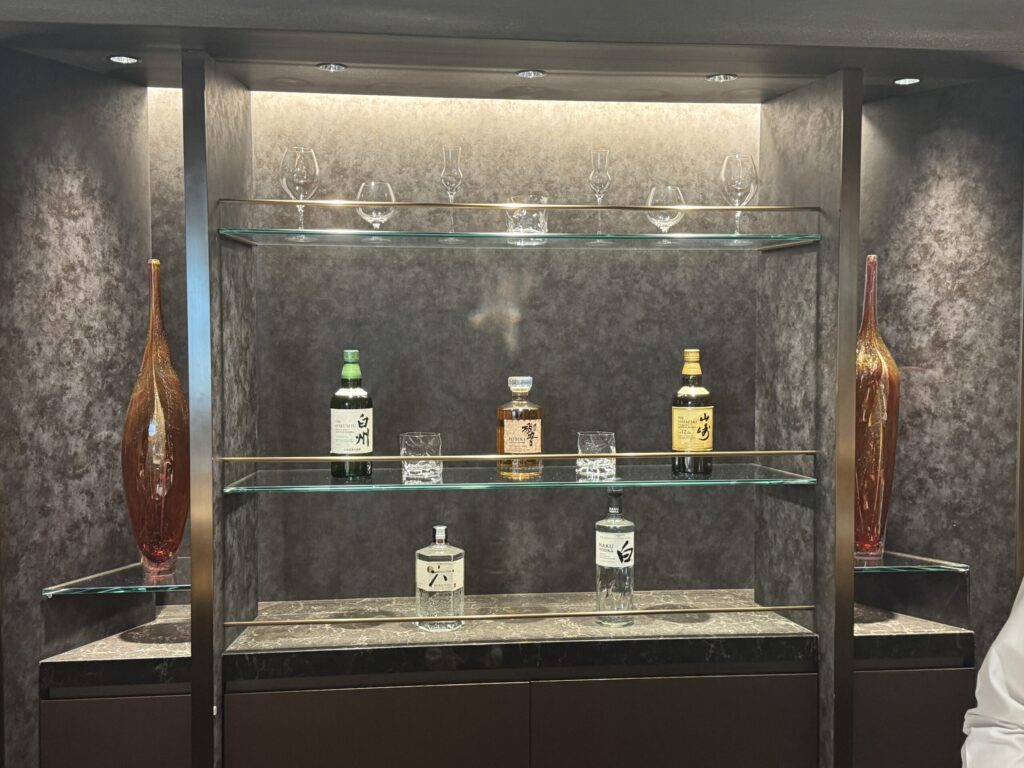 JALファーストクラスラウンジ JAL's SALON アルコール