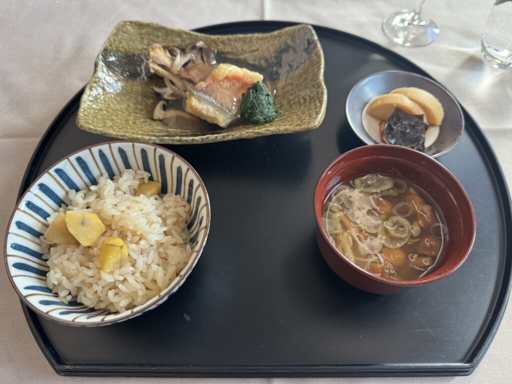 JAL国際線ファーストクラス 機内食