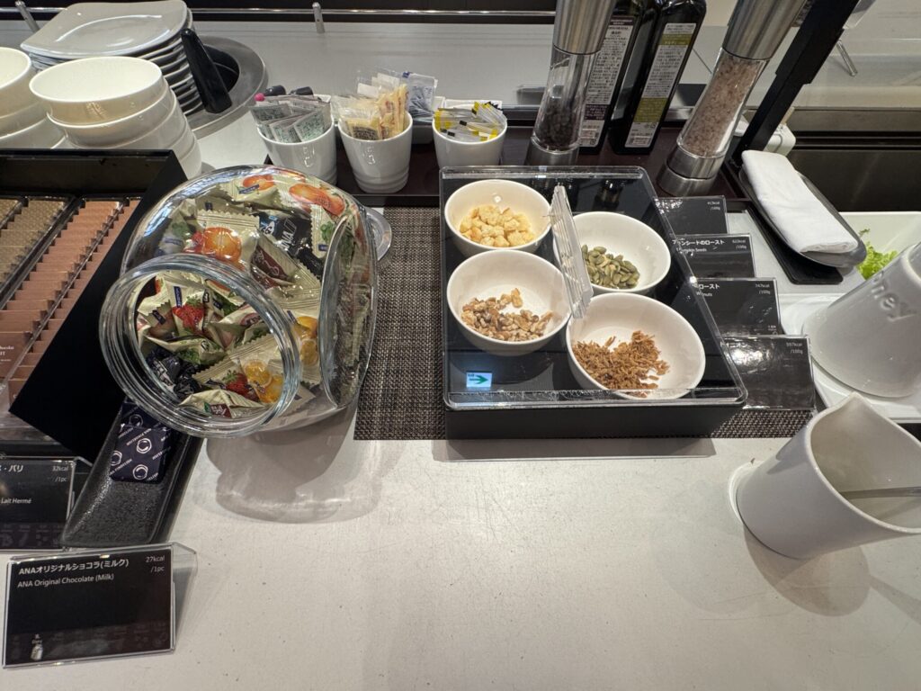 ANA ファーストクラス ラウンジ 食事