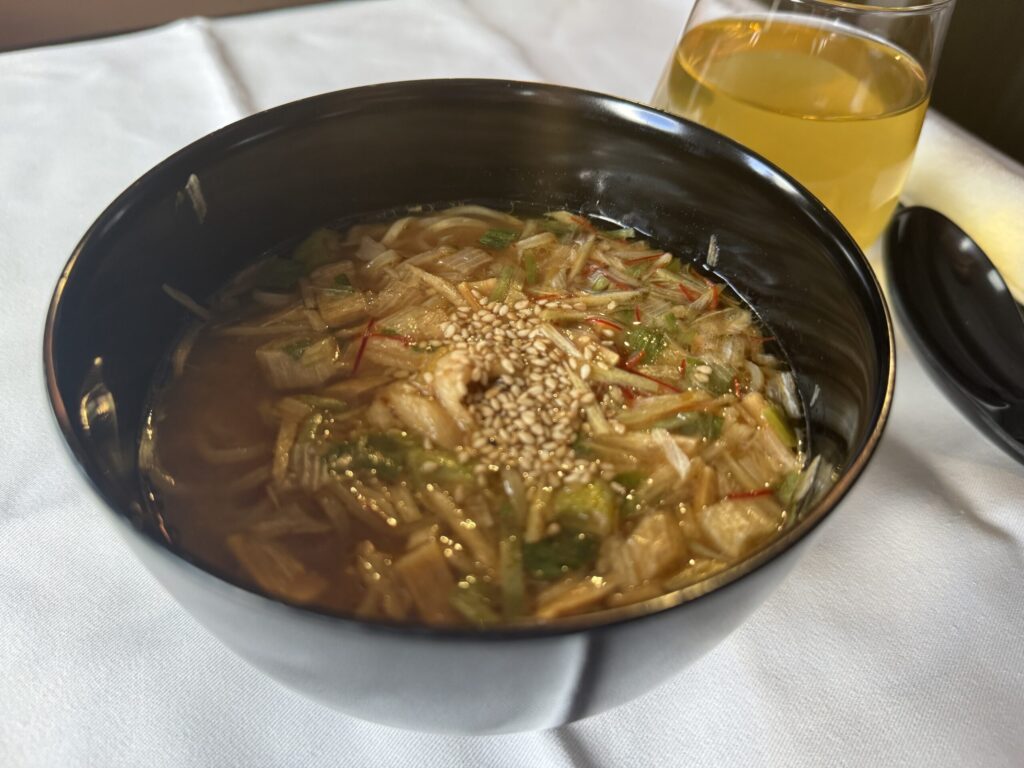 ANA 往路 ファーストクラス ラーメン