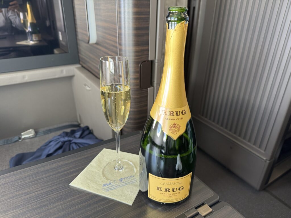 ANA 帰路 ファーストクラス 機内食 シャンパン
