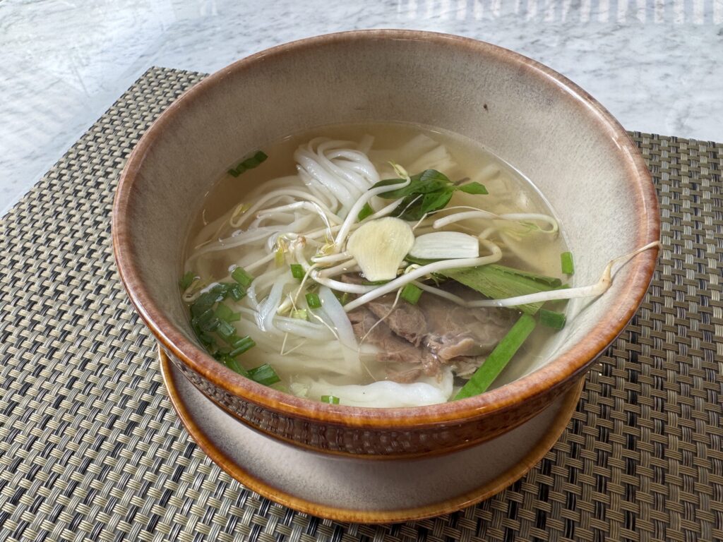 2日目の朝食の麺料理